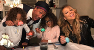 Nick Cannon, Mariah Carey e os gêmeos Monroe e Moroccan - Foto: Reprodução / Instagram