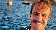Ator celebrou os 36 anos aproveitando o dia para velejar na França - Reprodução/Instagram/@maxfercondini