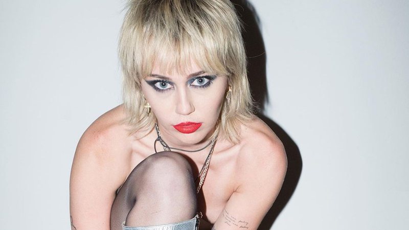 Miley tem compartilhado diversas publicações sobre sua vida íntima - Reprodução/Instagram