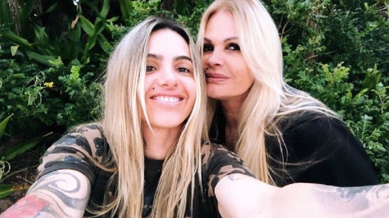 Monique e Cacá reataram relacionamento um mês após separação - Reprodução/Instagram/@moniquevansreal