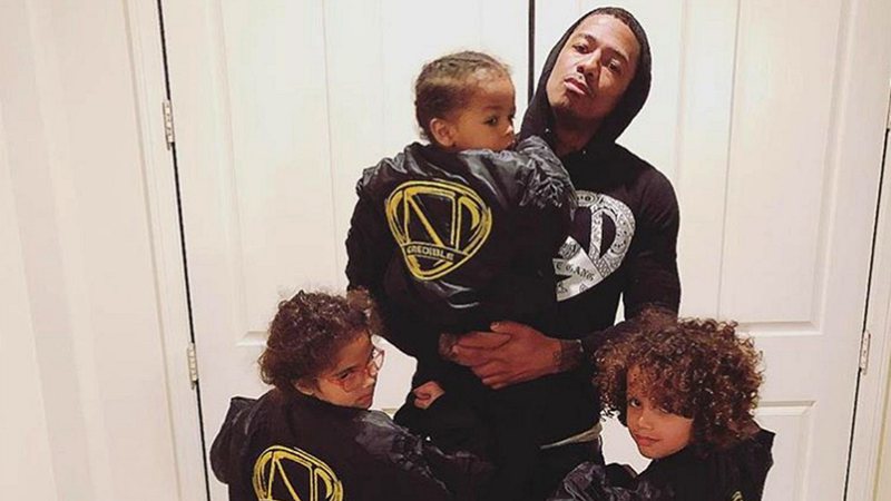 Nick Cannon com alguns de seus filhos: ele foi casado com Mariah Carey - Foto: Reprodução / Instagram