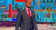 Nick Cannon apresentando seu programa "Nick Cannon Show" - Foto: Reprodução / Twitter