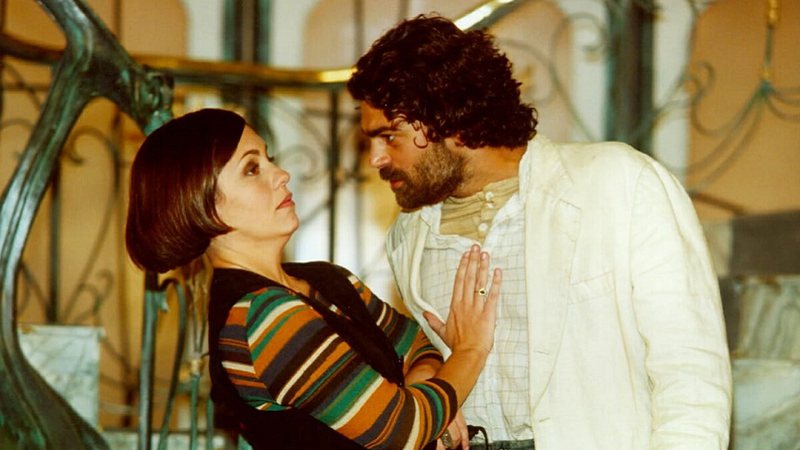Imagem Adriana Esteves e Eduardo Moscovis revelam cenas preferidas de "O Cravo e a Rosa"