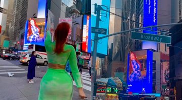 Musa do OnlyFans, Amanda Nicole ganhou destaque na Times Square - Foto: Reprodução/ Instagram@the_amanda_nicole