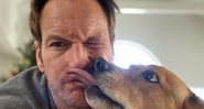 Ator ainda falou que o cheiro que menos gosta também se tratava do cocô dos pets, mas que já está "imune" - Foto: Reprodução / Instagram