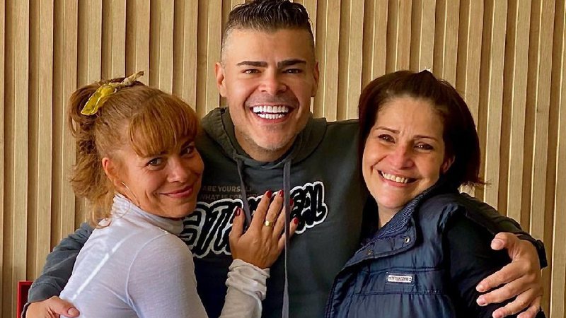 Os três se viram pela ultima vez no velório da mãe, que morreu por conta de uma insuficiência respiratória - Reprodução/Instagram/@rafavannucci