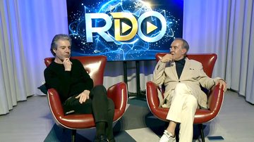 João Kléber relembrou início da carreira em conversa com o médium Robério de Ogum