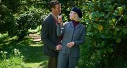 Armie Hammer e Lily James em cena de Rebecca - A Mulher Inesquecível, filme da Netflix - Reprodução/Netflix