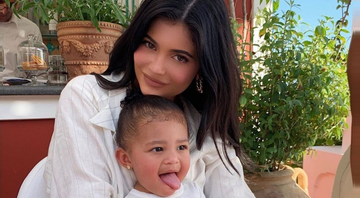 Kylie Jenner e sua filha, Stormi - Reprodução/Pais e Filhos
