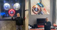 Joe Russo visita hotel dedicado à Marvel - Foto: Reprodução / Instagram @therussobrothers