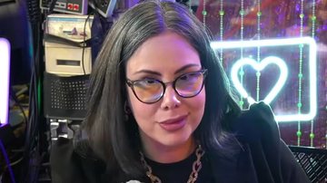 Sarah Sheeva viralizou ao aconselhar mulheres em podcast - Foto: Reprodução/ YouTube@inteligencialtda