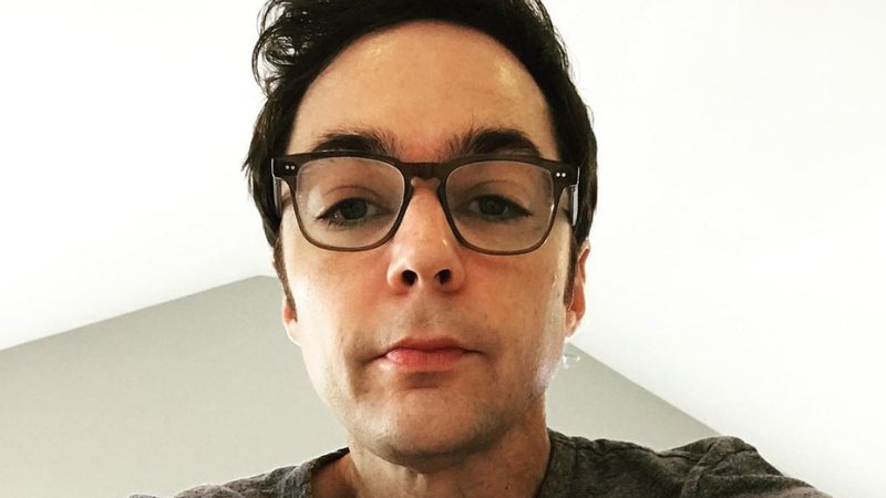 Jim, 47, é mundialmente conhecido por interpretar o cientista/geek Sheldon Cooper - Reprodução/Instagram