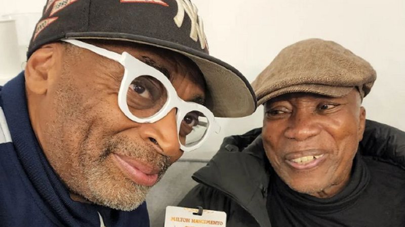 Spike Lee posa ao lado de Milton Nascimento após show do cantor em Nova York - Foto: Reprodução / Instagram