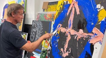 Sylvester Stallone mostrou talento como pintor em exposição na Alemanha - Foto: Reprodução / Instagram