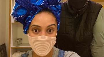 A atriz postou as de turbante em seu perfil no Instagram - Reprodução/Instagram
