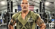 Astro surpreendeu fã ao entregá-la seu prêmio - Reprodução / Instagram @therock