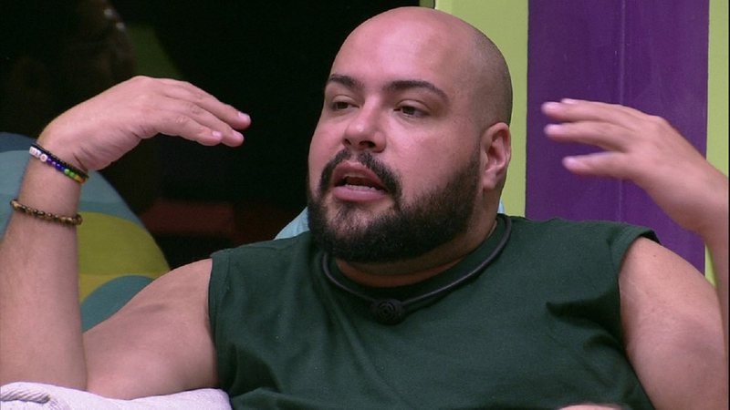 Tiago Abravanel fala sobre cancelamento no BBB 22 - Foto: Reprodução / Globo