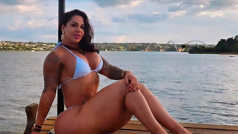 Vanessa Ataídes mostrou ducha na praia e recebeu elogios - Foto: Reprodução/ Instagram@vanessa.ataidess