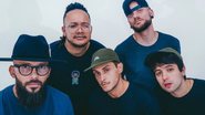 Os Colombinos transformam roda de violão no interior de SP em “Avião”, single produzido por Los Brasileros - Cristo Fotos
