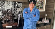 Zeca diz que aproveita o tempo frio para beber um vinho - Foto: Reprodução / Instagram @zecapagodinho