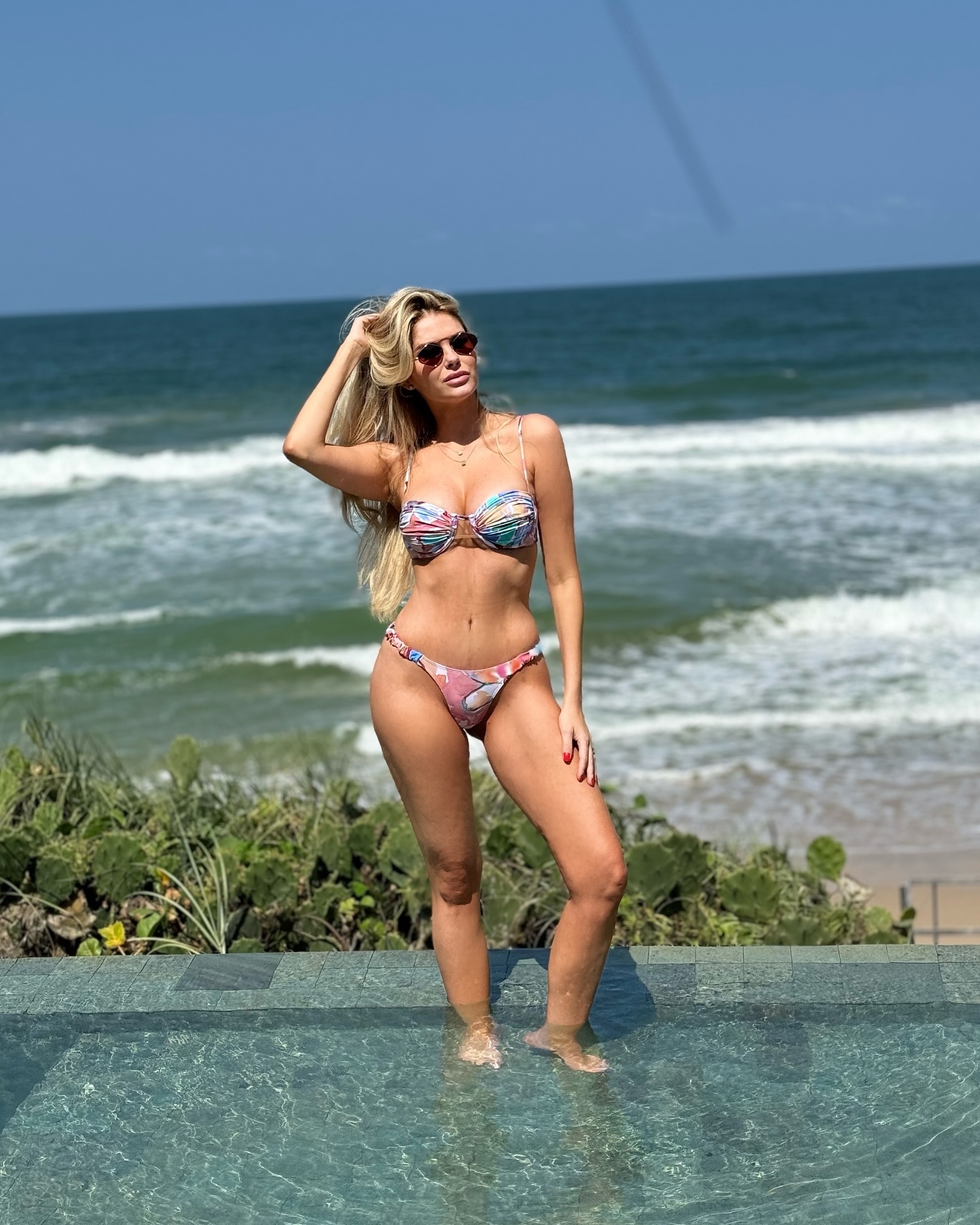 Bárbara Evans exibiu corpo de biquíni após plásticas - Foto: Reprodução/ Instagram@barbaraevans22