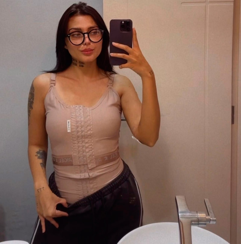 Fernanda Campos investiu R$ 80 mil e lipoaspiração íntima - Foto: Reprodução/ Instagram@feercamppos