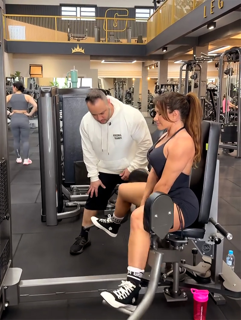 Francielle Mattos mostrou treino de glúteos na academia - Foto: Reprodução/ Instagram@franciellemattos