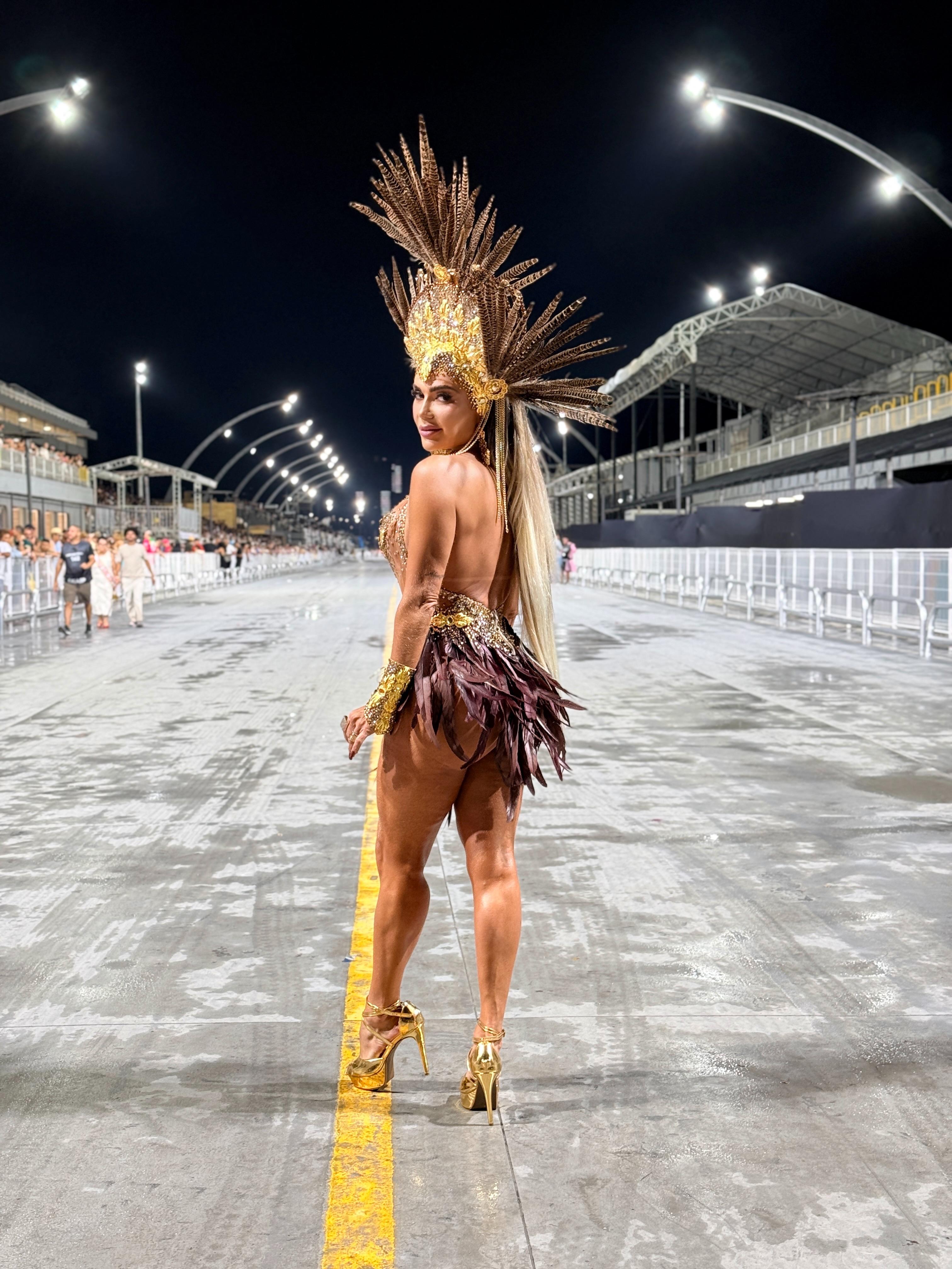 Francine Carvalho é Musa da Gaviões e rainha de bateria da X9 Pioneira - Foto: Divulgação