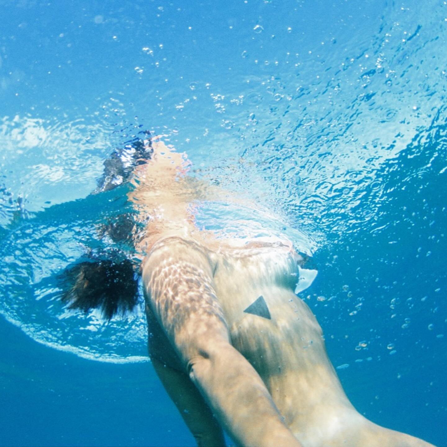 Giselle Itiê mostrou fotos de mergulho nua e recebeu elogios - Foto: Reprodução/ Instagram@gitie