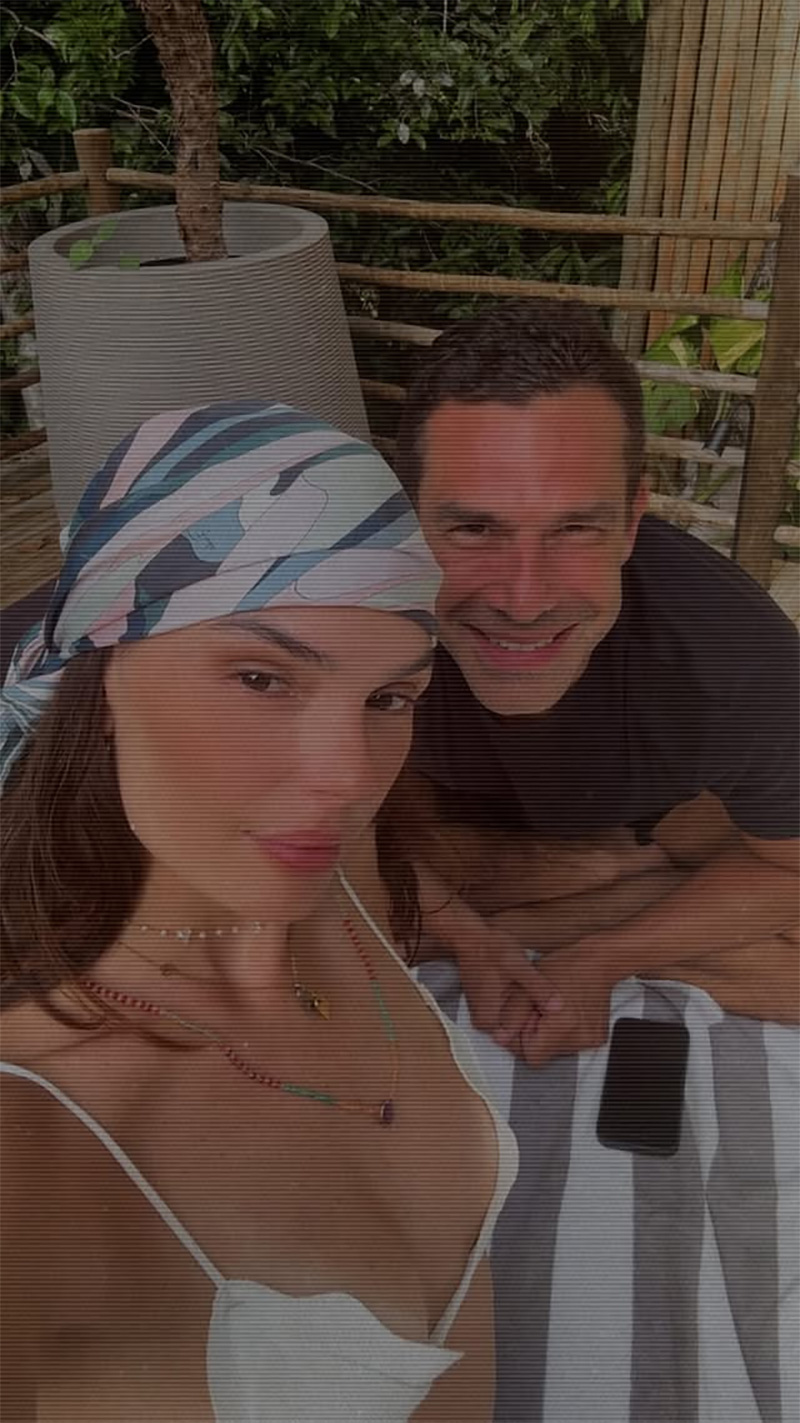 Isis Valverde exibiu tatuagem ao posar de biquíni na piscina - Foto: Reprodução/ Instagram@isisvalverde