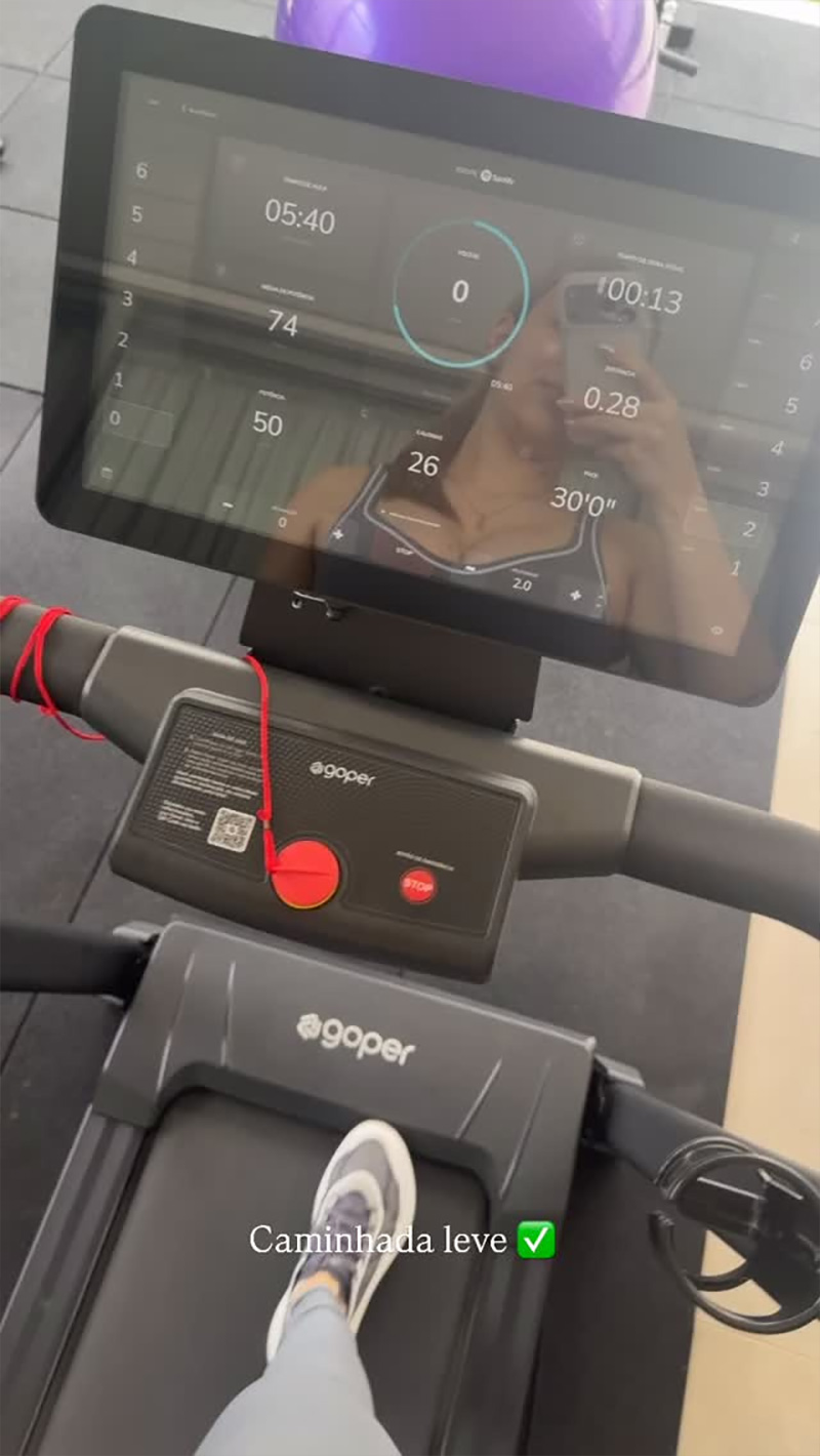 Júlia Ribeiro mostrou como está sua barriga sete dias após o parto - Foto: Reprodução/ Instagram@juliaaribeirol