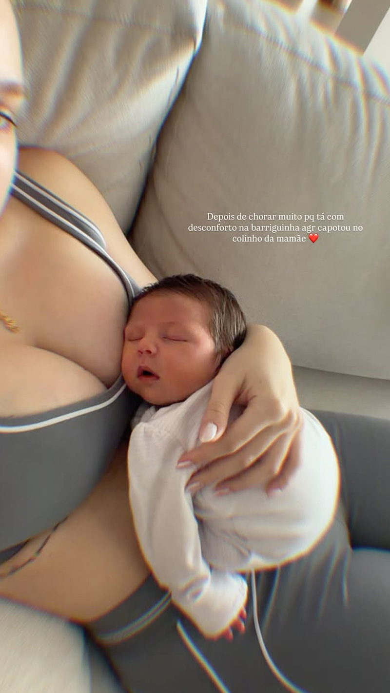 Júlia Ribeiro mostrou como está sua barriga sete dias após o parto - Foto: Reprodução/ Instagram@juliaaribeirol