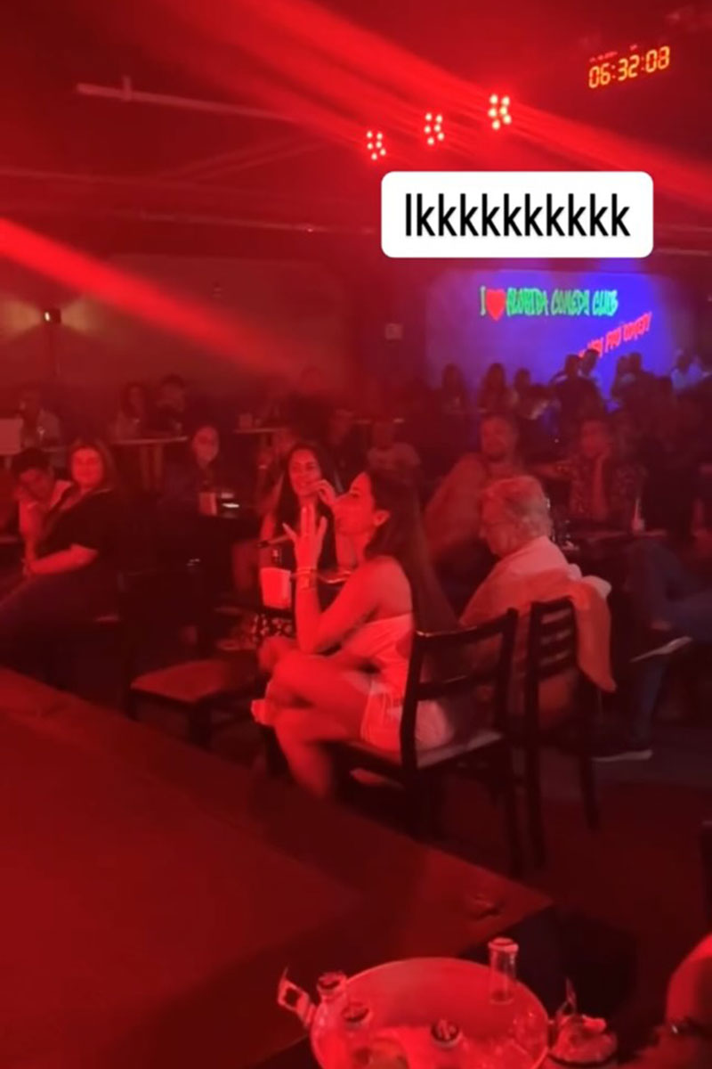 Luiza Marcato mostrou os seios para a plateia após ser alvo de piada - Foto: Reprodução