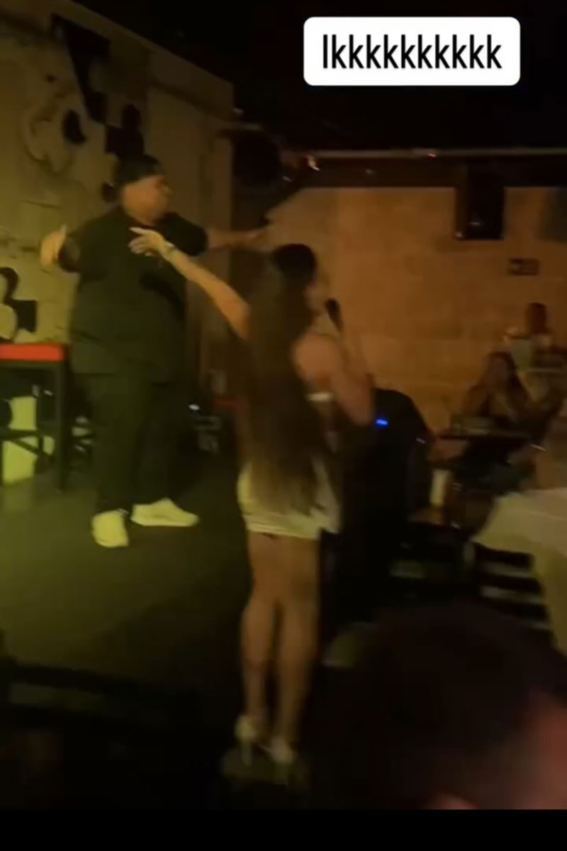 Luiza Marcato mostrou os seios para a plateia após ser alvo de piada - Foto: Reprodução