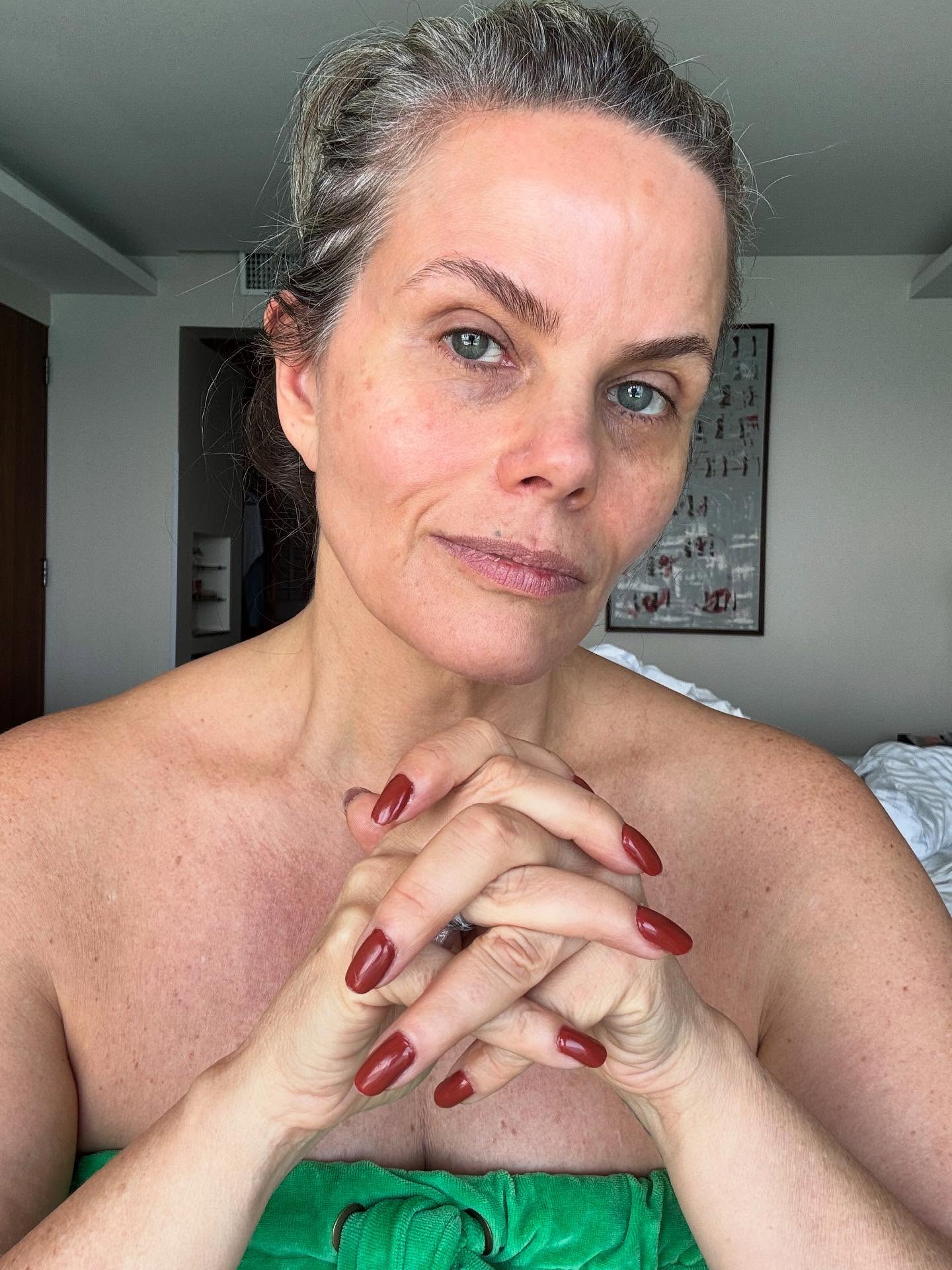 Maria Cândida em foto sem maquiagem e sem filtro - Foto: Reprodução/ Instagram@mariacandidatv