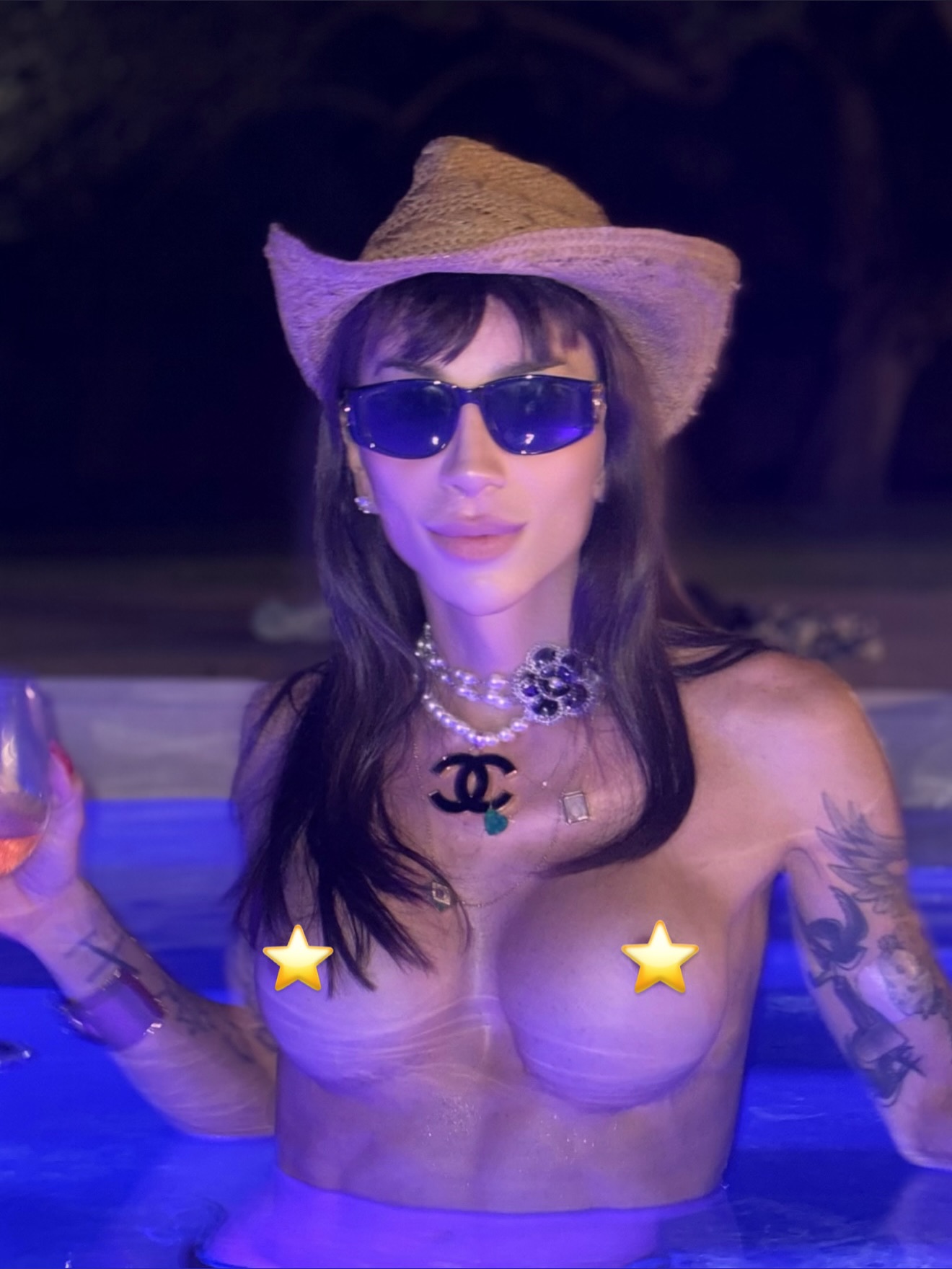 Maya Massafera posou de topless em Ibiza - Foto: Reprodução/ Instagram@mayamassafera