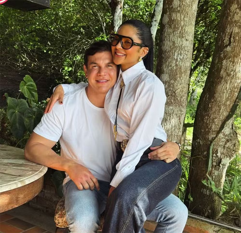 Mileide Mihaile postou foto com novo namorado e se declarou nas redes sociais - Foto: Reprodução/ Instagram@mileidemihaile