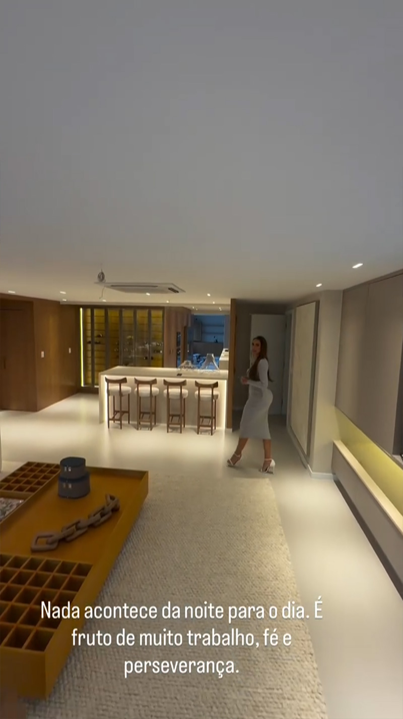Nicole Bahls fez tour por apartamento que ficou anos em reforma - Foto: Reprodução/ Instagram@nicolebahls