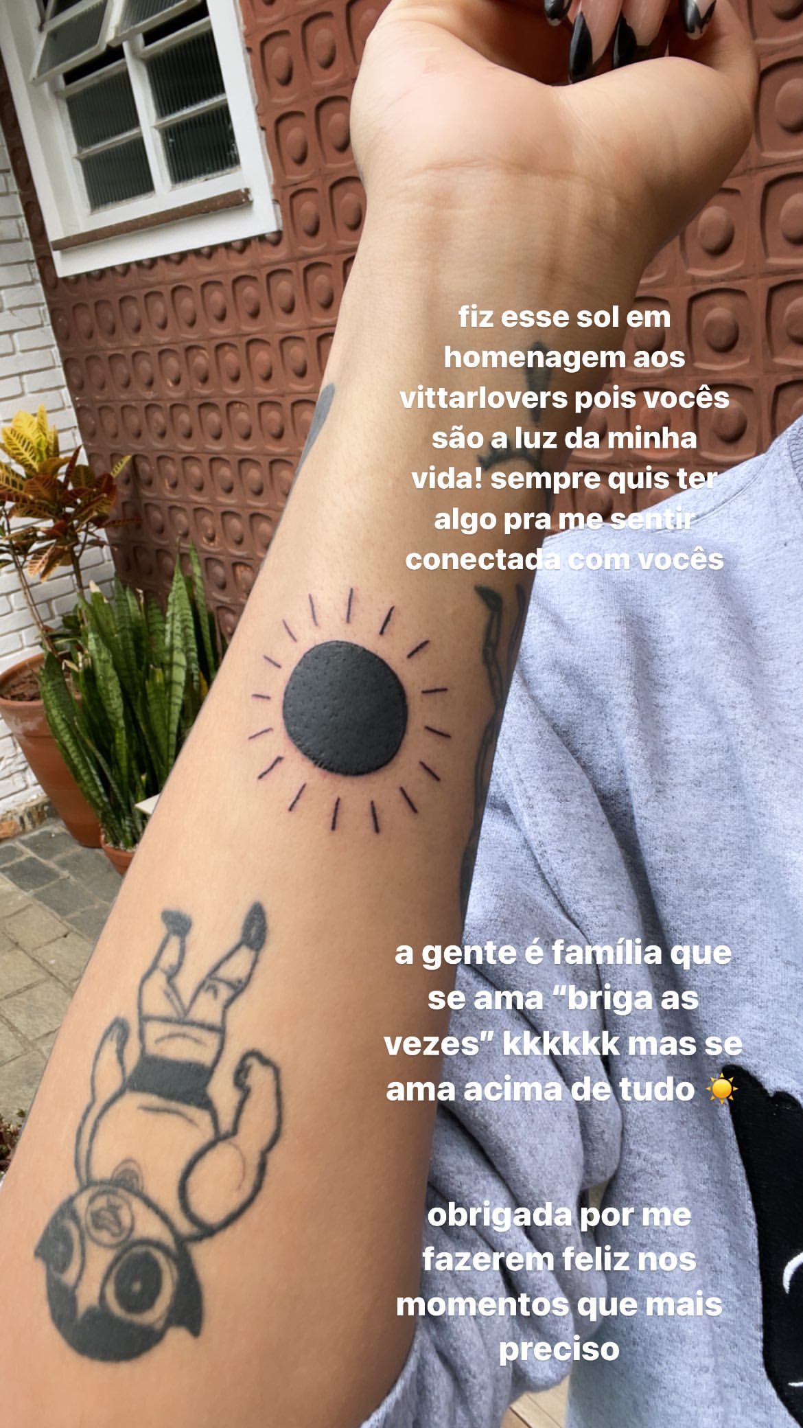 Pabllo Vittar mostra tatuagem em homenagem a fãs - Foto: Reprodução/Instagram