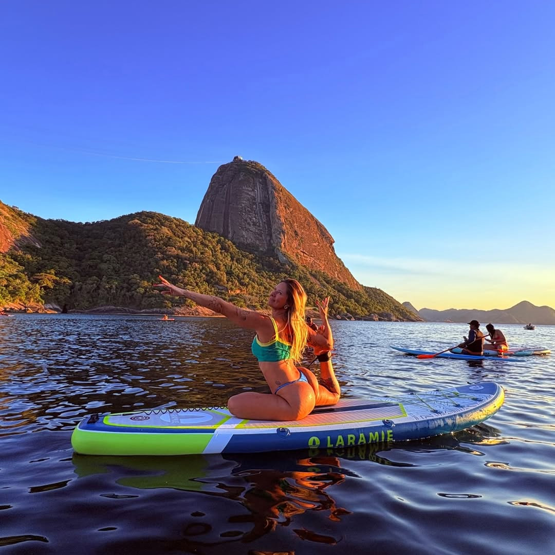 Rachel Gutvilen exibiu flexibilidade em clima de Copa - Foto: Reprodução/ Instagram@rachelgutvilen
