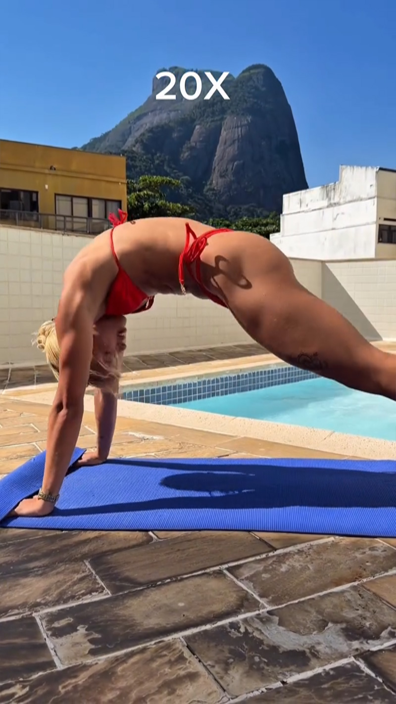 Rafaela Mesquita ensinou exercícios para melhorar a flexibilidade - Foto: Reprodução/ Instagram@rafamesquita__