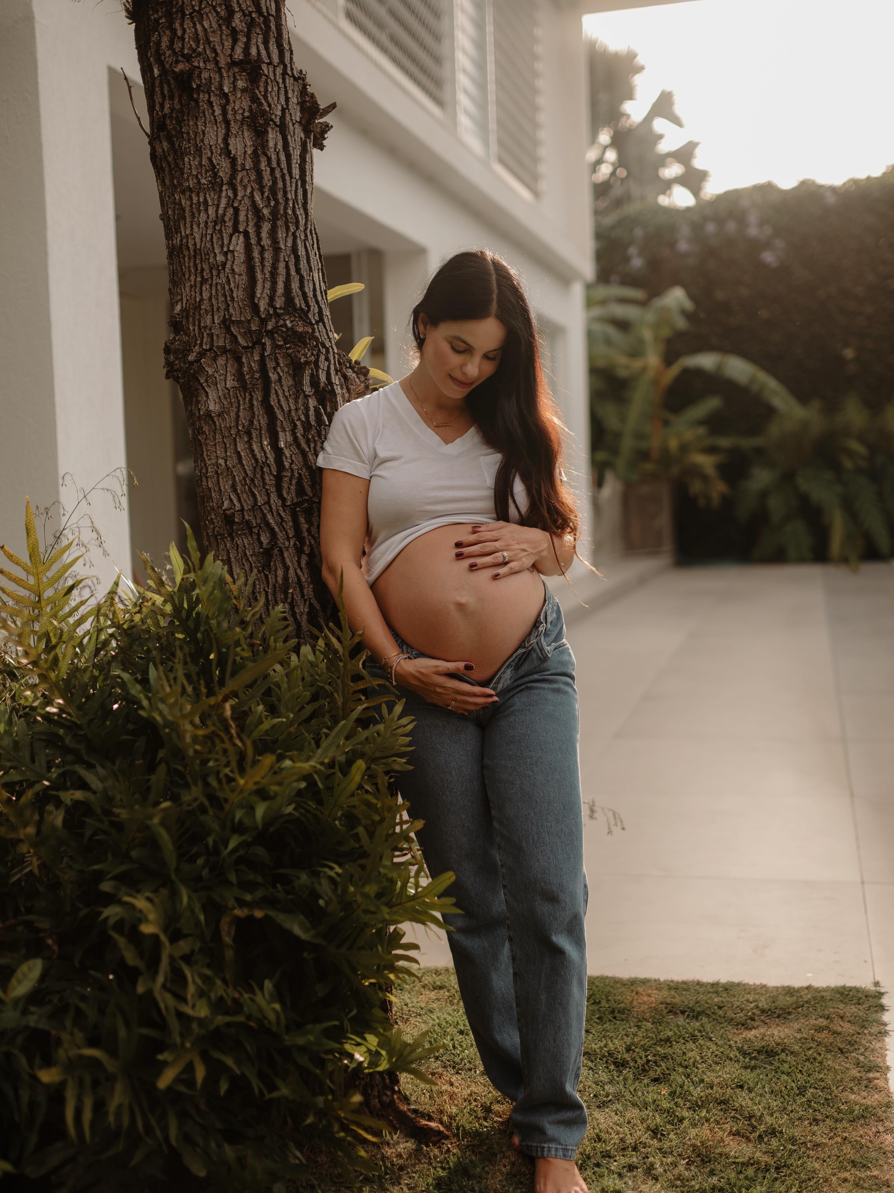 Sthefany Brito impressionou ao mostrar o tamanho da barriga de grávida - Foto: Reprodução/ Instagram@danielaleitefotografia