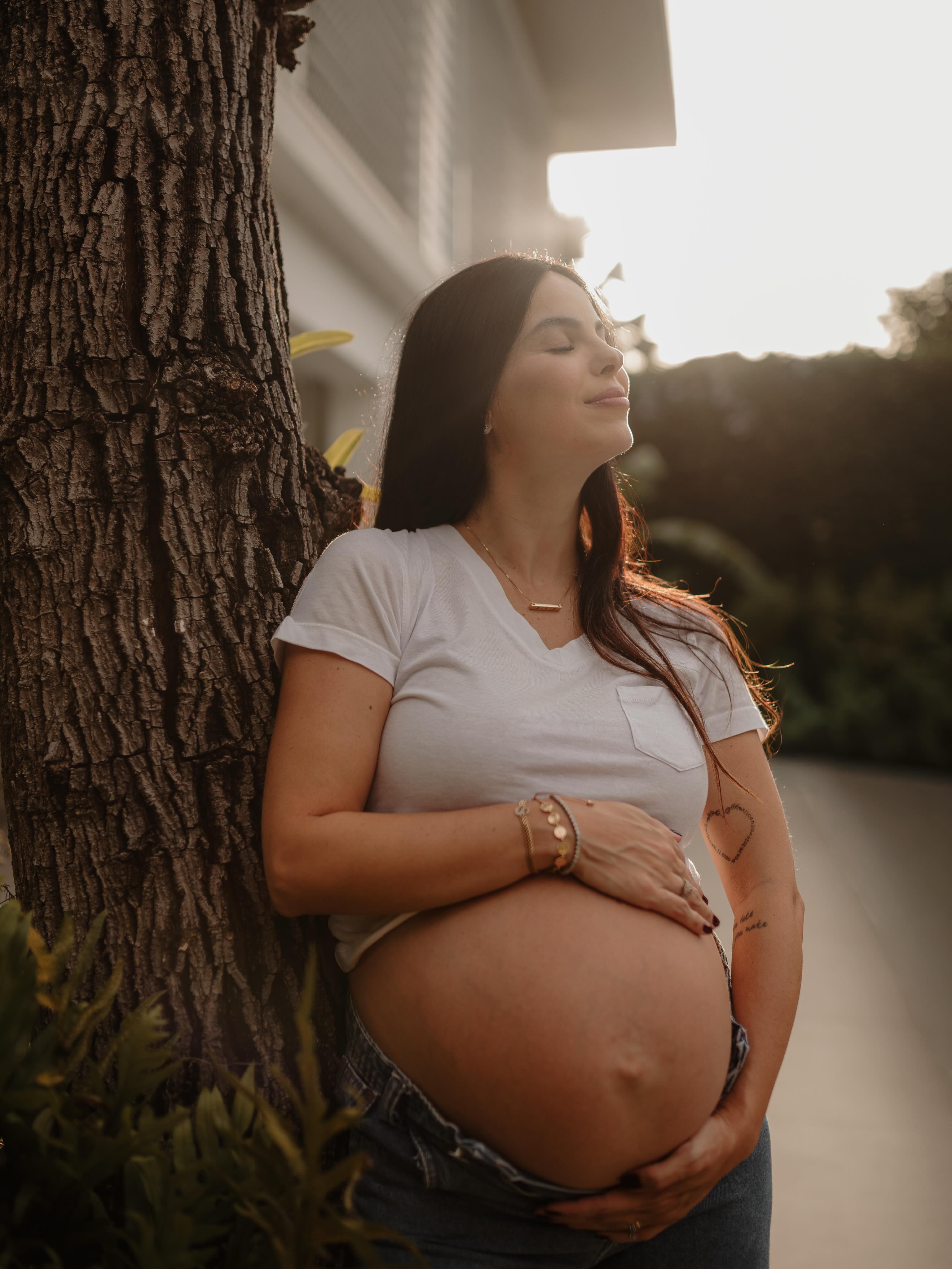 Sthefany Brito impressionou ao mostrar o tamanho da barriga de grávida - Foto: Reprodução/ Instagram@danielaleitefotografia