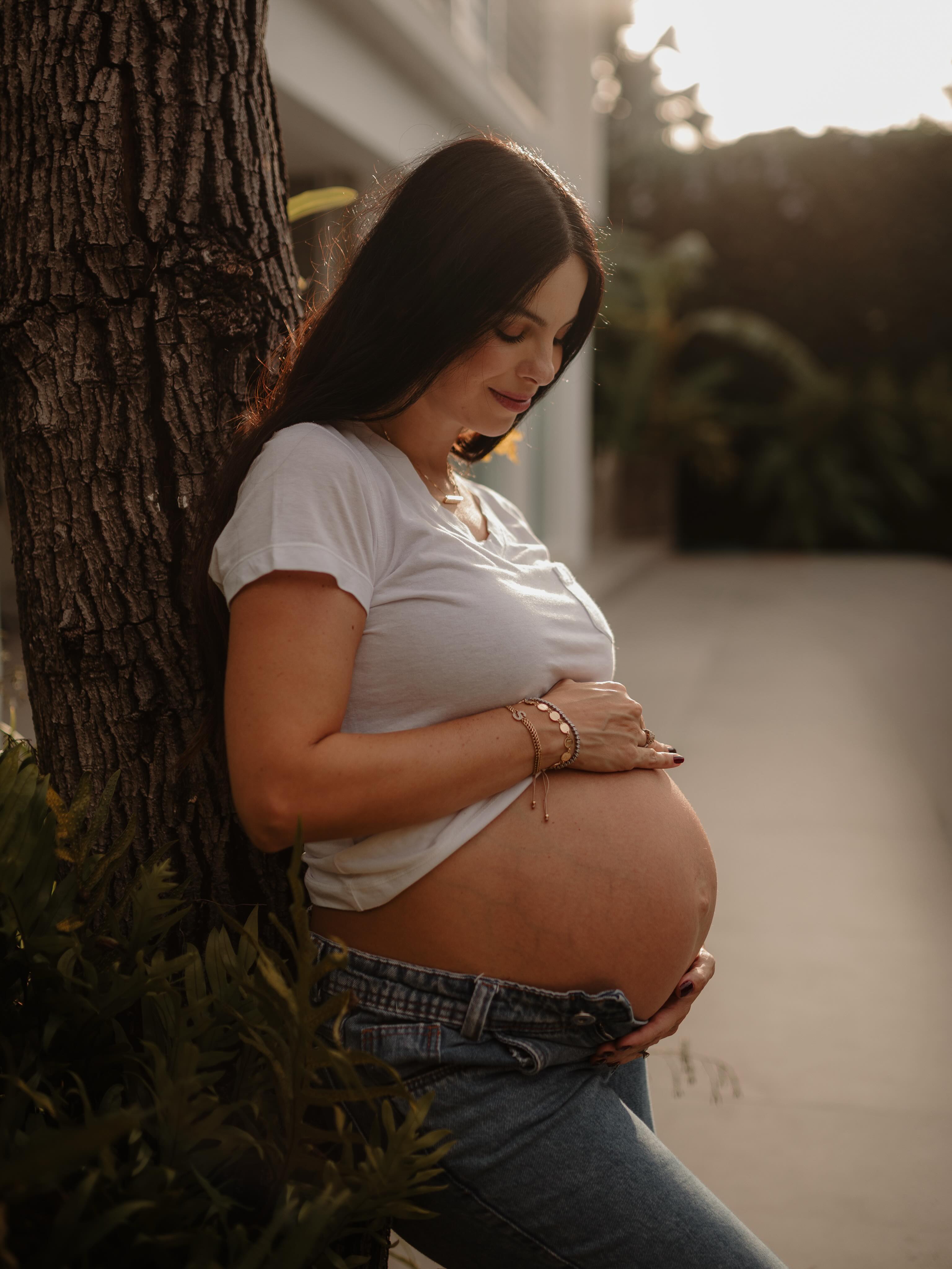 Sthefany Brito impressionou ao mostrar o tamanho da barriga de grávida - Foto: Reprodução/ Instagram@danielaleitefotografia
