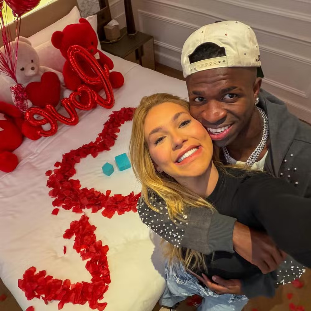 Vini Jr. e Virginia oficializaram o namoro nas redes sociais - Foto: Reprodução/ Instagram@vinijr