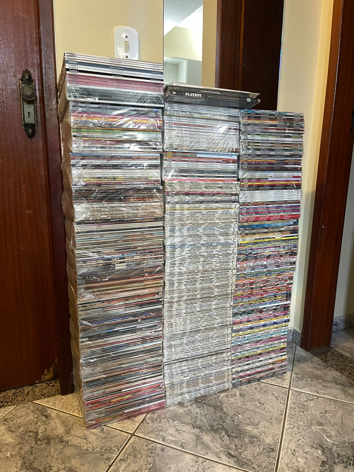 Lucas Hit colocou à venda coleção completa da Playboy - Foto: Arquivo pessoal